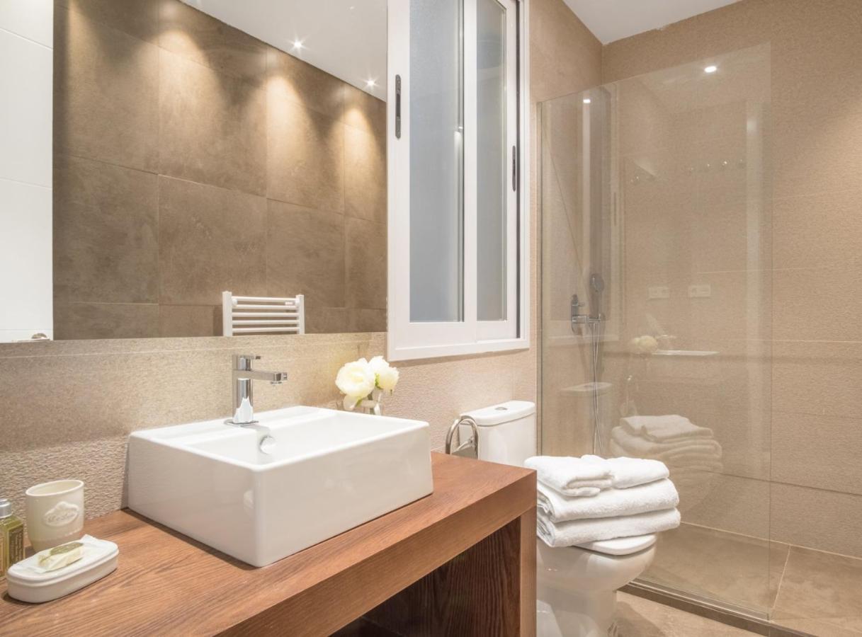 Experience The Best Of Madrid! Gran Via Apartment For 6, Comfort And Style In The Heart Of Chueca III Extérieur photo